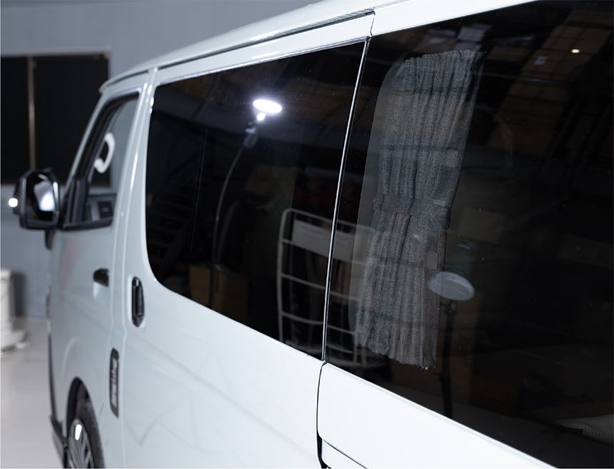 ハイエース LEGANCE ガルウインドウ