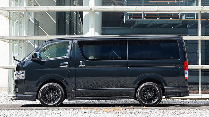 ハイエース モデリスタ 外観 走行シーン2