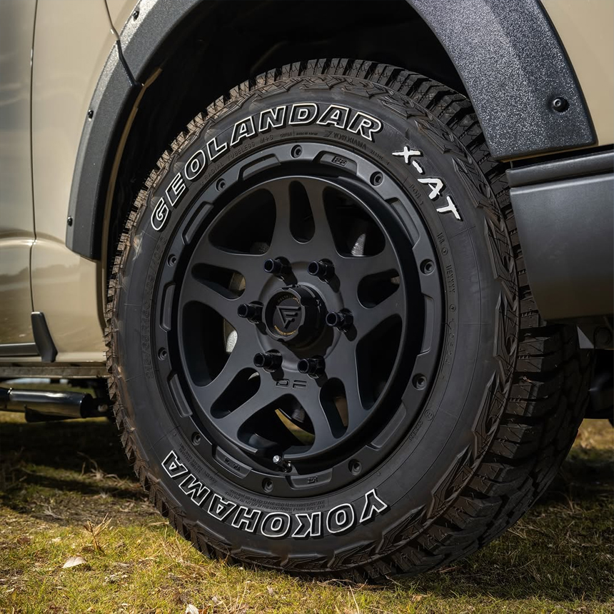 ハイエース デルタフォース オーバーランダー 16インチホイール＆タイヤセット