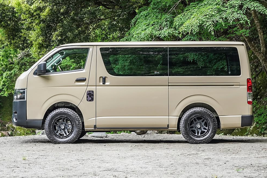 ハイエース デルタフォース オーバーランダー 16インチホイール＆タイヤセット