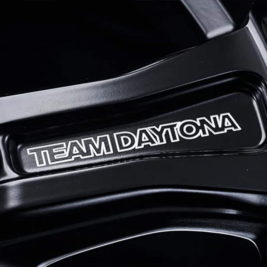 ハイエース レイズ チームデイトナ FDX-AG 17インチホイール＆タイヤセット