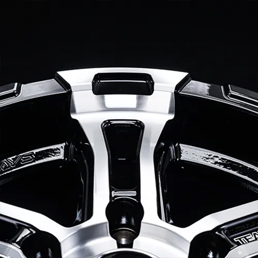 ハイエース レイズ チームデイトナ FDX-SG 17インチホイール＆タイヤ